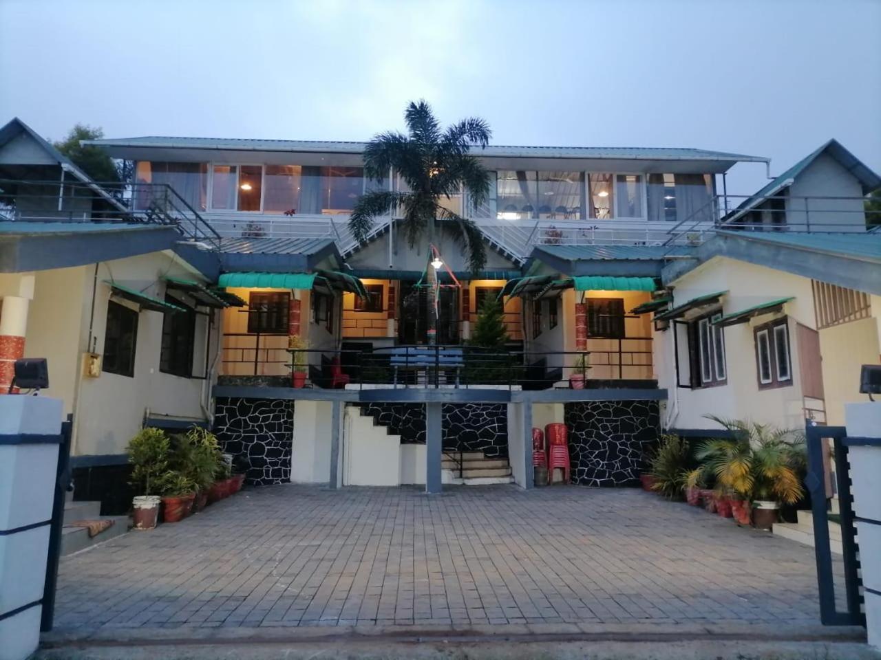 Vagamon Lake Palace Ostello Esterno foto