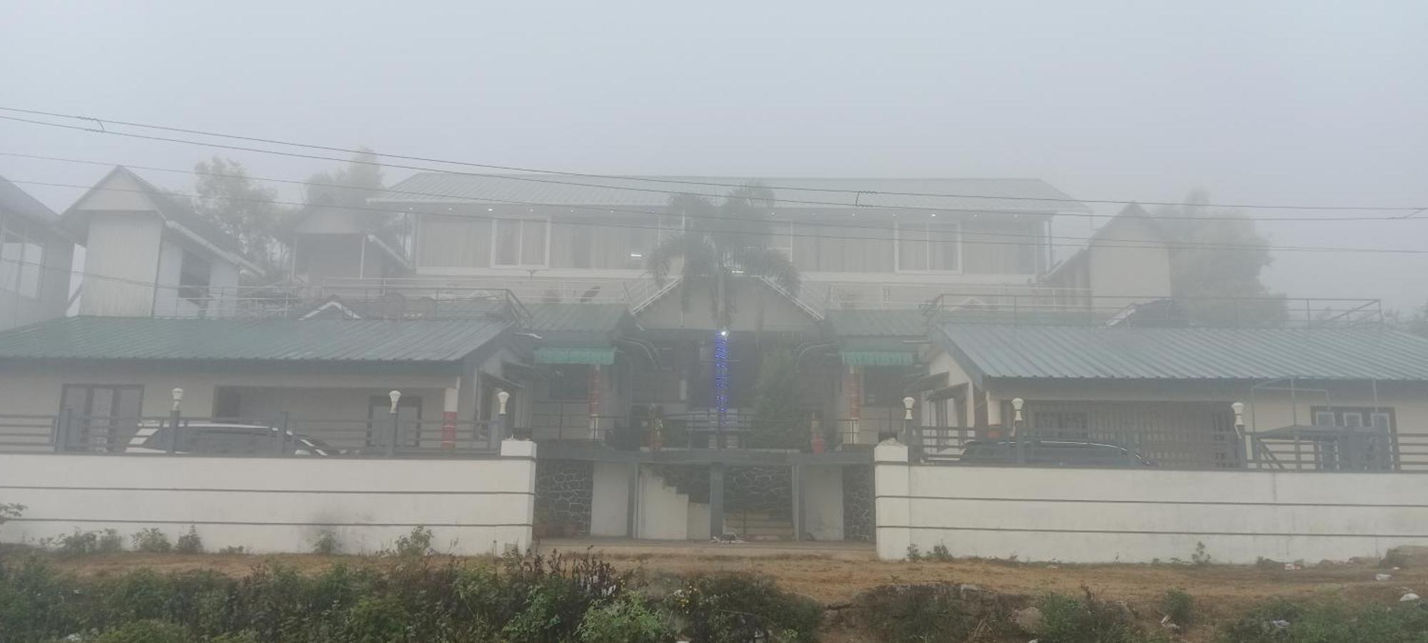 Vagamon Lake Palace Ostello Esterno foto